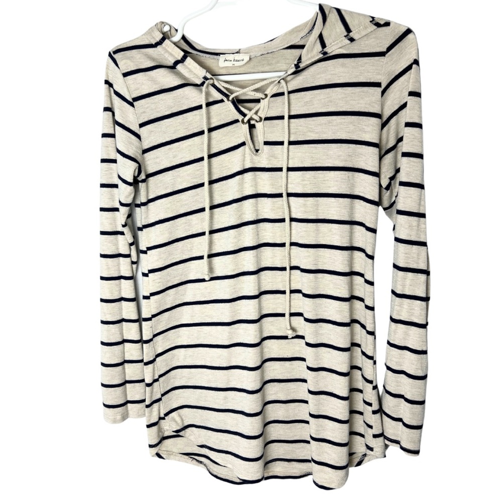 Free Kisses Hoodie Top Cream And Navy Striped Nautical Size Medium - Picture 1 of 3